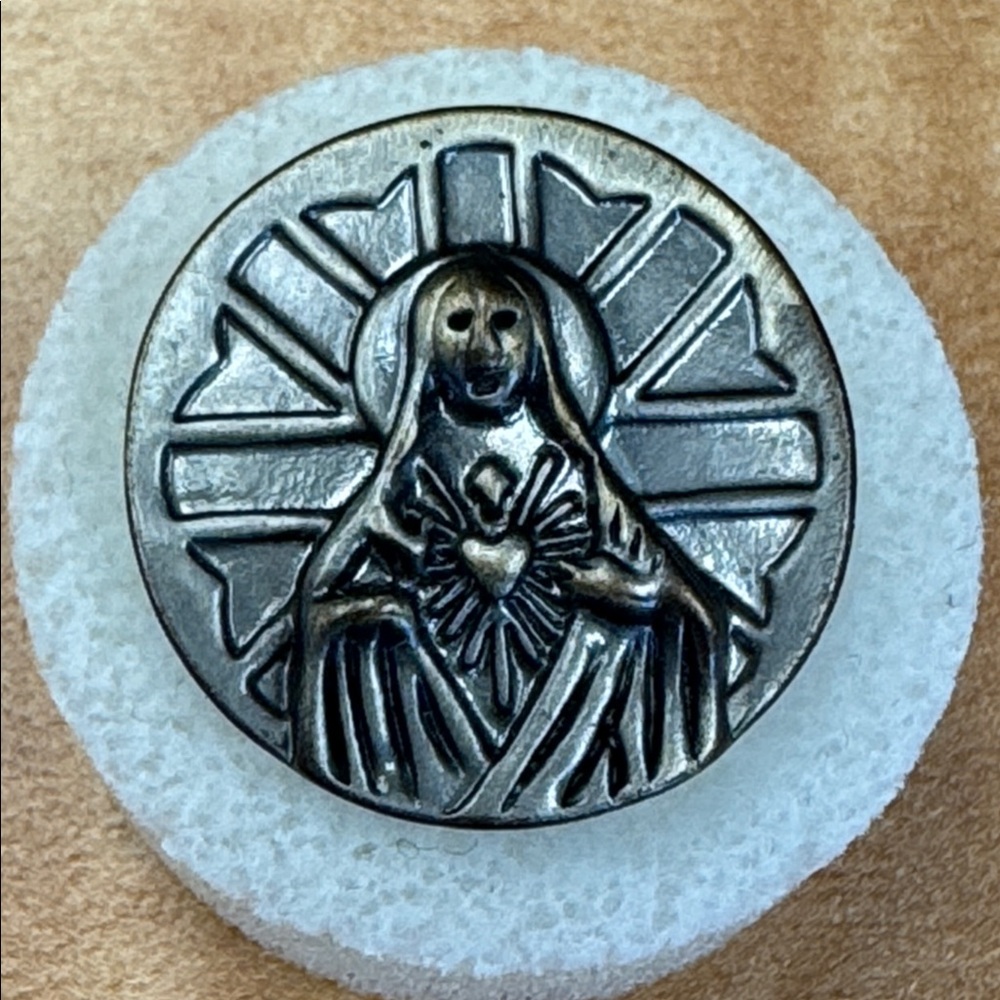 Ginger Snaps 20mm Antique Gold tone Religious Figure
